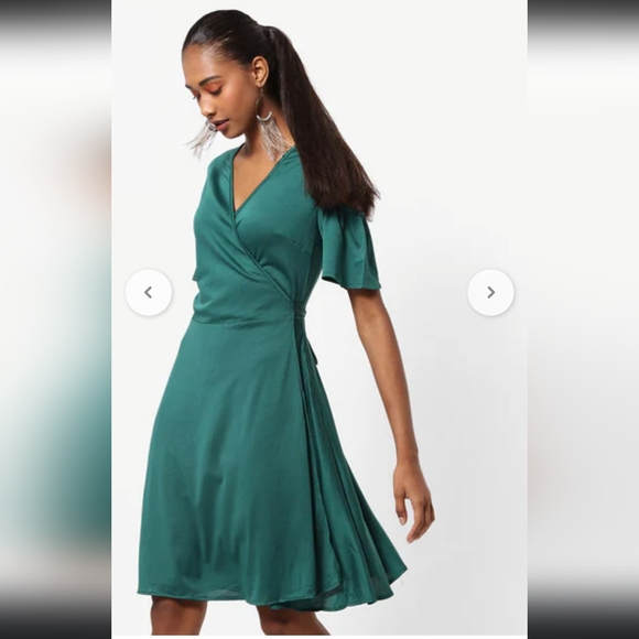 Unamed Wrap Dress with cold shoulder detailing Size 0XL in hunter green - Picture 5 of 11